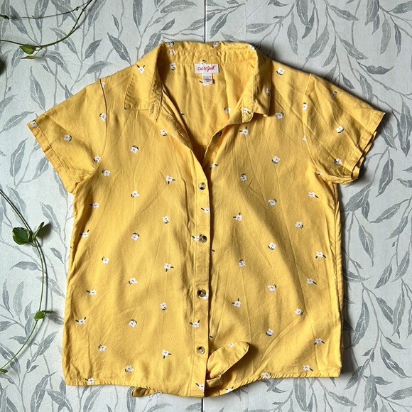 CAT & JACK | GRIRL'S floral tie front shirt - Picture 2 of 8